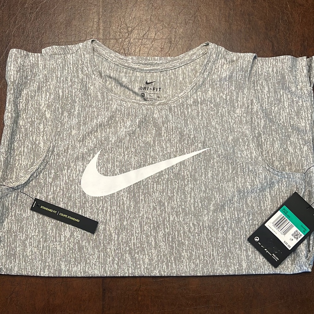 NWT Nike Sleeveless T Youth XL